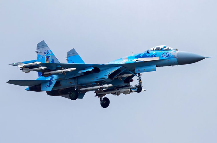 Su-27 được xem là mẫu tiêm kích đa năng mạnh nhất, tốt nhất của Không quân Ukraine hiện nay.